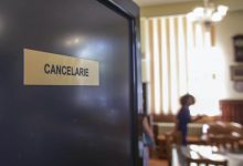 Haos în sistemul de educație cu o săptămână înainte de școală: Legea salarizării a eșuat, reforma clasei a IX-a este în aer, iar directorii rămân blocați în norme contradictorii 5 cancelarie-scoala-profesori-catalog.jpg