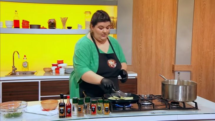 O fostă concurentă de la „Chefi la cuțite”, despre cum a slăbit peste 20 de kilograme (Galerie FOTO) 1 claudia radu 3_292643.jpg