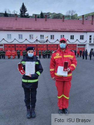Cadre ale ISU Brașov au primit medalia „Meritul Sanitar" (FOTO) 1 FB_IMG_1642424116042_293999.jpg