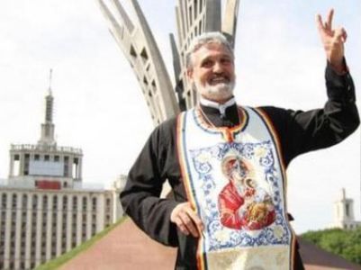 A murit de COVID-19 un preot român din diaspora 1 preot_11.jpg
