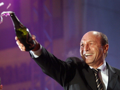 Băsescu, revelion la Sinaia cu Udrea și Cocoș 5 | MyTex.ro