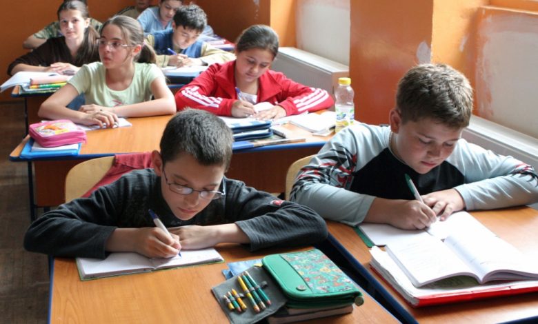 Elevii s-au întors la școală 5 | MyTex.ro