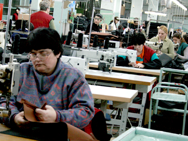 Industria și comerțul vor avea evoluții descendente, în 2010 5 | MyTex.ro