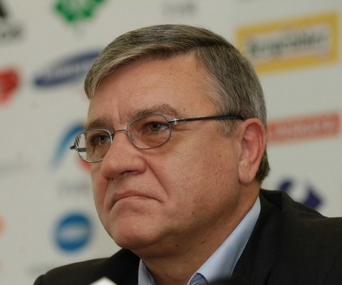 Mircea Sandu candidează iar la șefia FRF 5 | MyTex.ro