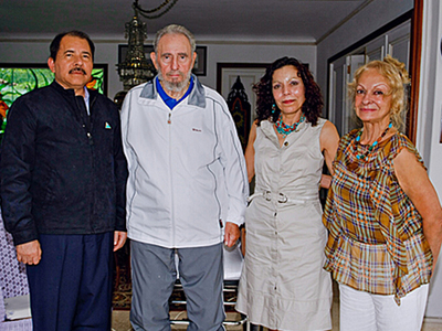 Fidel Castro, în poze alături de partenera sa 5 | MyTex.ro