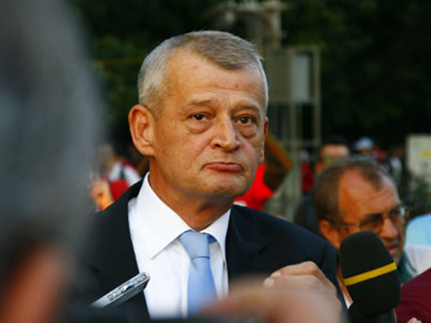 Oprescu și Videanu, acuzați de retrocedări ilegale 5 | MyTex.ro