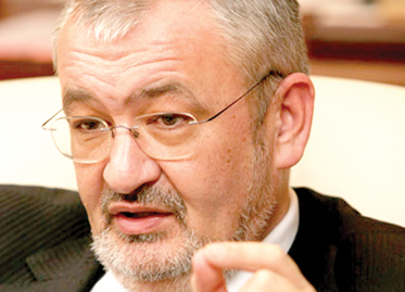 Vlădescu spune că în 2010 vom începe creșterea economică 5 | MyTex.ro