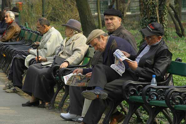 Pensionarii amenință cu proteste 5 | MyTex.ro