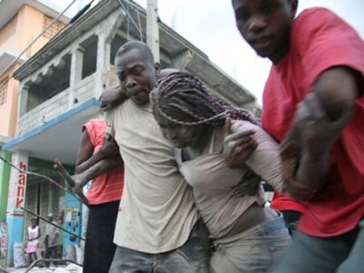 Jafuri și atacuri armate în Haiti, după cutremur 5 | MyTex.ro