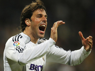 Van Nistelrooy, aproape de Galata 5 | MyTex.ro