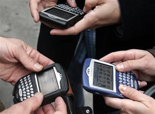 Campionat de trimis SMS-uri, la New York 5 | MyTex.ro