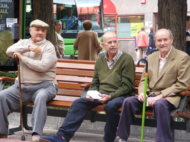 SUPĂRARE: Pensionarii vor da Guvernul în judecată și îl vor „pârî” la UE 5 | MyTex.ro