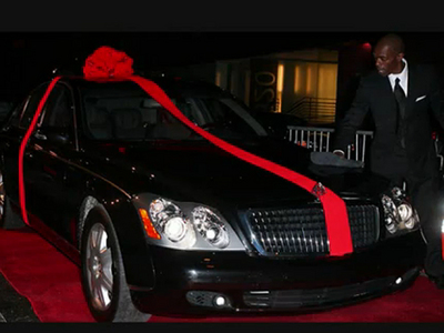 P. Diddy i-a cumpărat fiului său o limuzină Maybach de 360.000 de dolari 5 | MyTex.ro