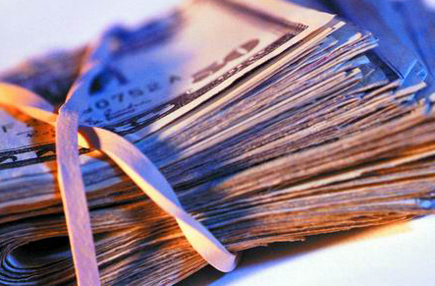 Investiții de 8 mld. dolari, în 2010 5 | MyTex.ro