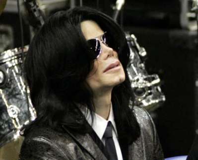 Se va lansa păpușa Michael Jackson 5 | MyTex.ro