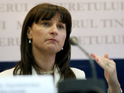 Fostul ministru Sorina Plăcintă, cercetată pentru fals în declarații 5 | MyTex.ro