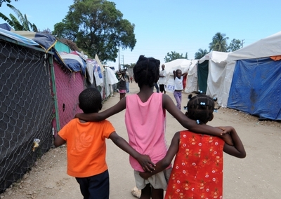 Zece americani, arestați pentru furtul a 31 de copii din Haiti 5 | MyTex.ro
