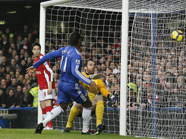 DEZNODÃMÂNT. Derby decis în 25 de minute - Didier Drogba este nașul „tunarilor” 5 | MyTex.ro