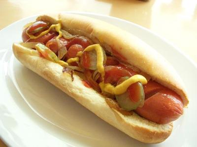Pediatrii cer schimbarea formei hot-dogului 5 | MyTex.ro