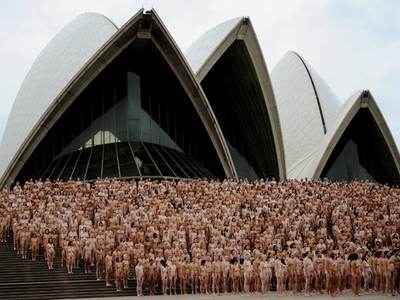 Câteva mii de australieni au pozat nud 5 | MyTex.ro