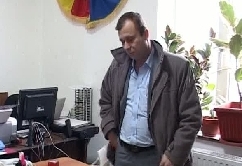 Un primar s-a dat singur în judecată pentru a primi un spor salarial 5 | MyTex.ro