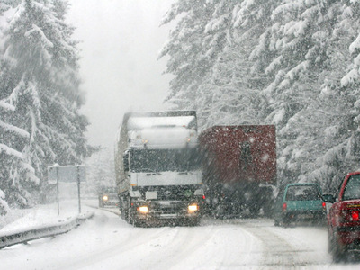 Trafic rutier îngreunat de zăpadă și viscol 5 | MyTex.ro