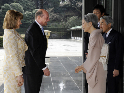 Băsescu s-a întâlnit cu împăratul Japoniei 5 | MyTex.ro