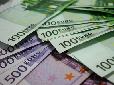 Brașov: Cecuri fără acoperire, în valoare de trei miliarde de lei vechi 5 | MyTex.ro
