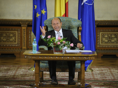 Consultări la Cotroceni, pentru modificarea Constituției 5 | MyTex.ro