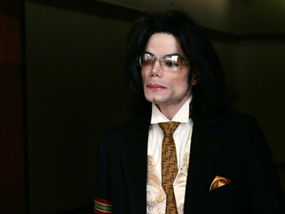 Seringa cu care a fost ucis Michael Jackson, scoasă la licitație 5 | MyTex.ro