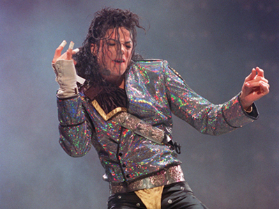 250 de milioane de dolari pentru 10 albume Michael Jackson 5 | MyTex.ro