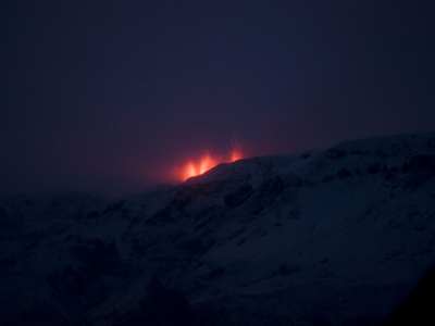 Vulcan în erupție în Islanda 5 | MyTex.ro