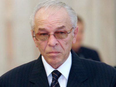 Operația la care a fost supus Văcăroiu s-a încheiat 5 | MyTex.ro
