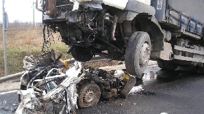 Accident cu doi morți și 12 răniți pe DN7 5 | MyTex.ro