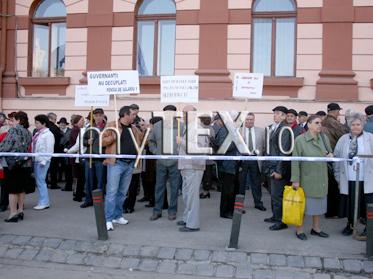 AVERTISMENT: „Un popor de oi naște un guvern de lupi” 5 | MyTex.ro