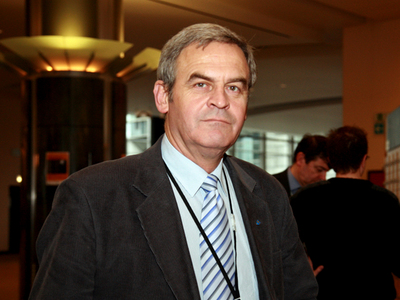 Laszlo Tokes, acuzat de infidelitate de soția sa 5 | MyTex.ro