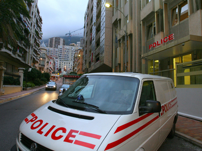 Jaf la o bancă din centrul Parisului 5 | MyTex.ro
