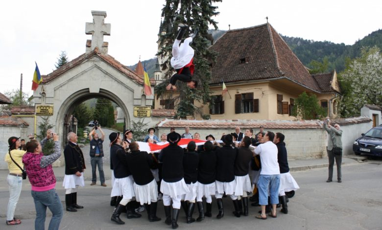 Brașov. Junii Tineri au trecut proba bărbăției 13 | MyTex.ro