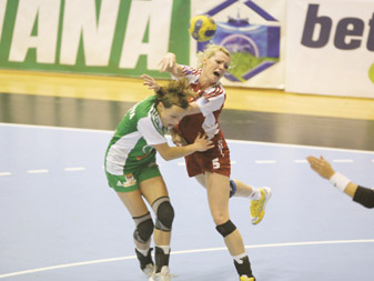 ÎNCÃ UN PAS. Spre finala Ligii Campionilor - Oltchim Rm. Vâlcea este pregătită pentru returul cu Györ 5 | MyTex.ro