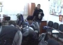 Bătaie ca-n filme în liceu 5 | MyTex.ro