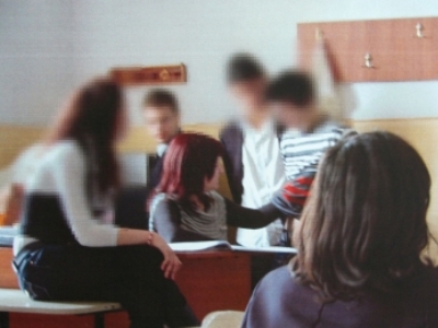 Profesoară acuzată că pipăie elevii la ore 5 | MyTex.ro