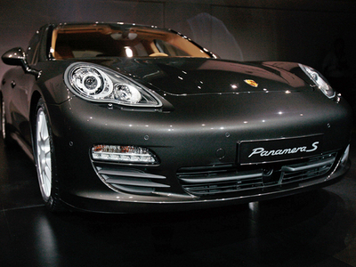 Porsche recheamă modelul Panamera pentru verificări 5 | MyTex.ro