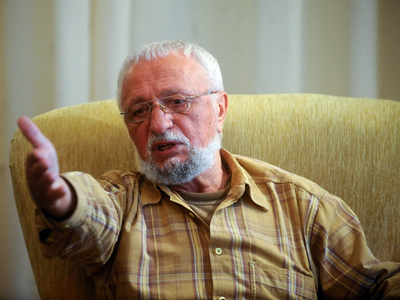 Fostul director al teatrului din Timișoara a intrat în greva foamei 5 | MyTex.ro
