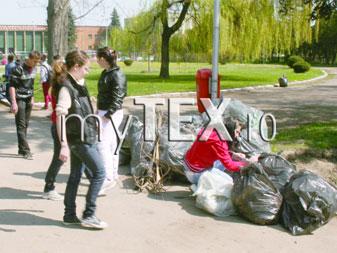 Parcul Tractorul a fost eliberat de sub dominația gunoaielor 5 | MyTex.ro