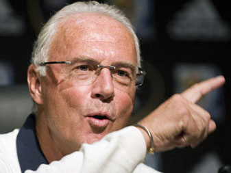 Franz Beckenbauer va fi spectator de lux la Cupa Mondială din Africa de Sud 5 | MyTex.ro