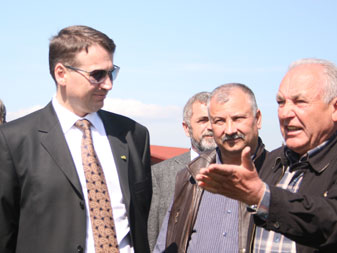 „Nu mai putem”: Crescătorii de bovine l-au amenințat pe ministrul Agriculturii cu răscoala 5 | MyTex.ro