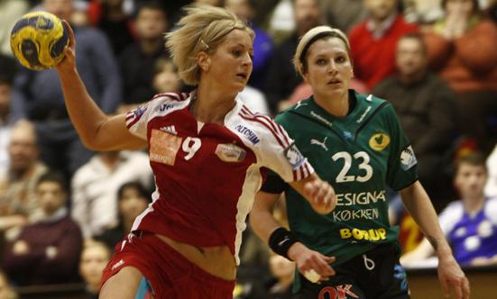 Oltchim a pierdut, Cristina Vărzaru este golgeterul Ligii Campionilor 5 | MyTex.ro