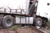 Trafic feroviar blocat între Vâlcea și Sibiu, din cauza unui accident rutier 5 | MyTex.ro