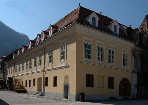 Brașov: Expoziție de desene, în Piața Sfatului 5 | MyTex.ro