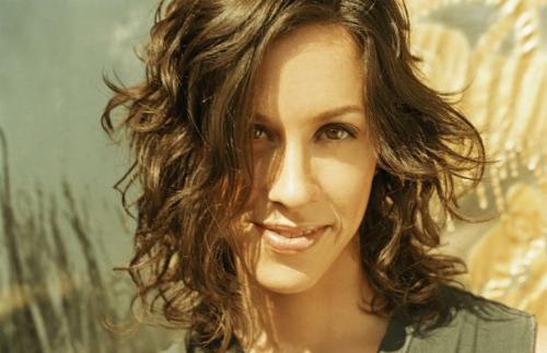 Alanis Morissette s-a căsătorit în secret 5 | MyTex.ro